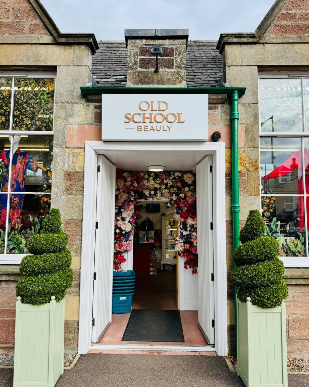 L'entrée du magasin Old School Beaully.